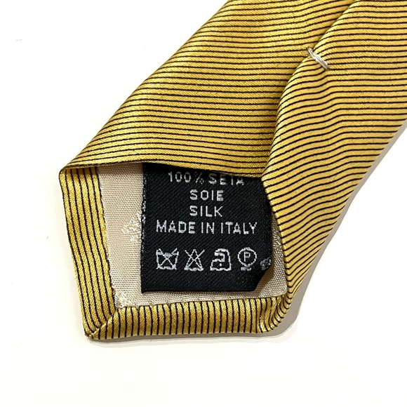 Versace Classic Golden Yellow Silk Tie - Picture 6 of 6